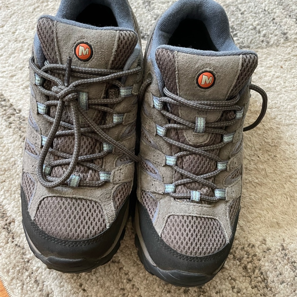 Women size 9 merrells